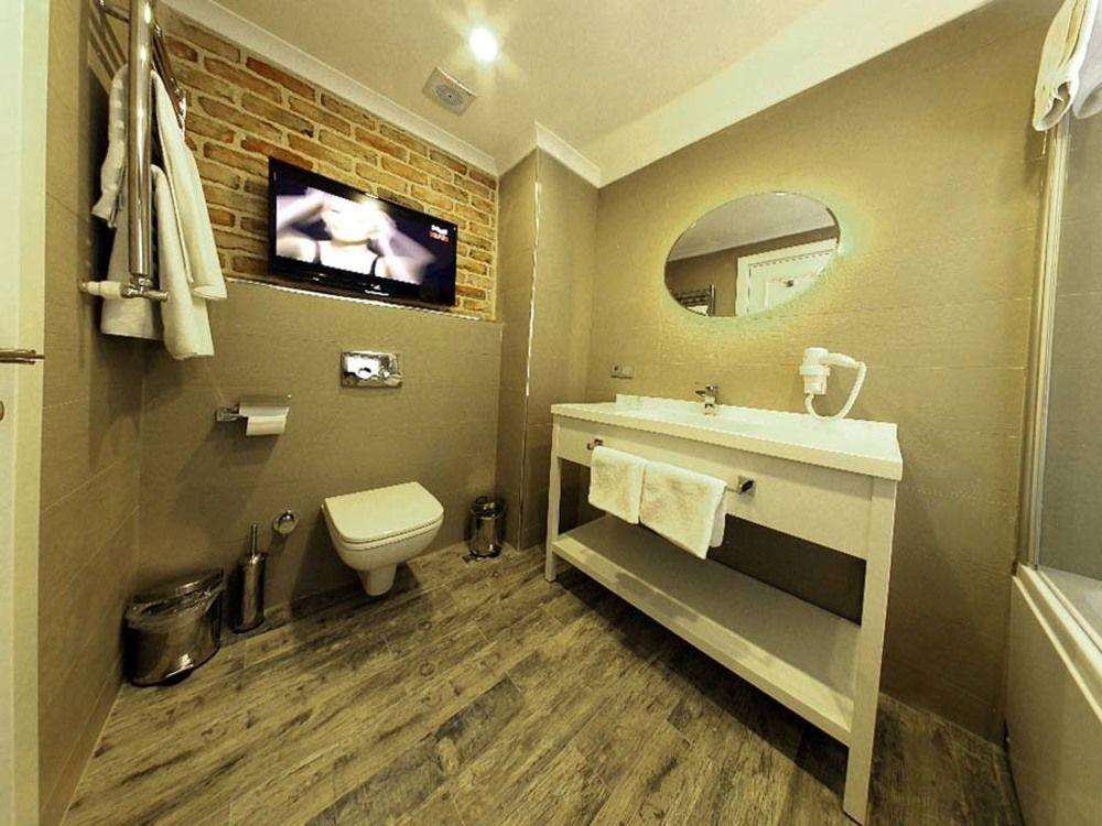 Taksim Santa Lucia Hotel Istanbul Exterior photo