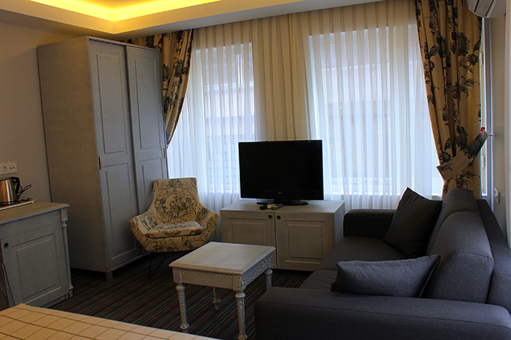 Taksim Santa Lucia Hotel Istanbul Exterior photo