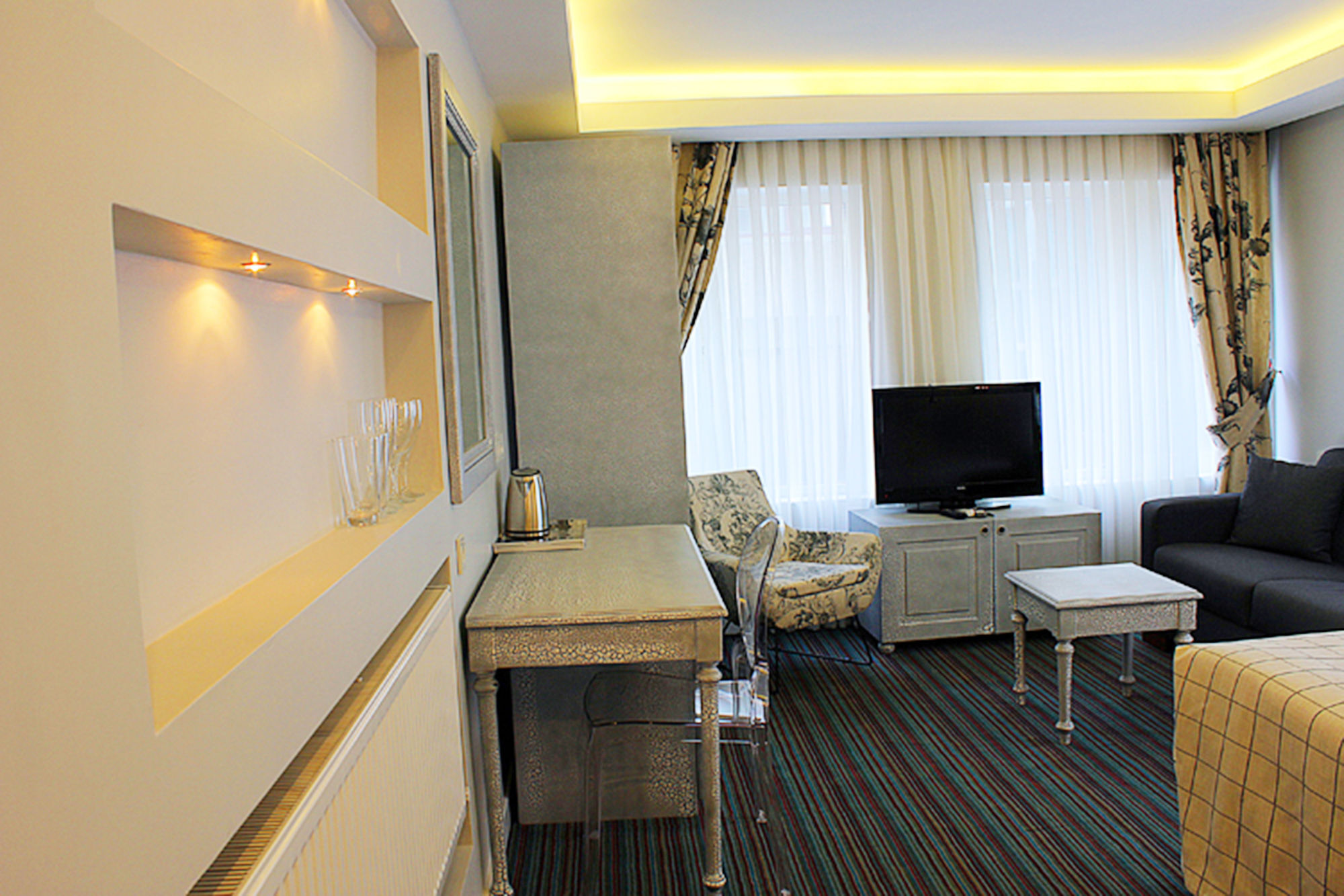 Taksim Santa Lucia Hotel Istanbul Exterior photo